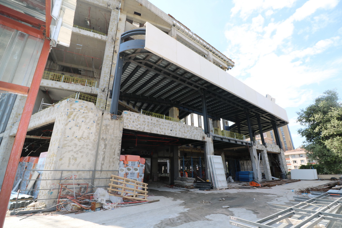  Fenerbahçe Üniversitesi 